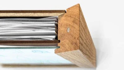 Bilderrahmen mit Archivfach für über 100 Zeichnungen