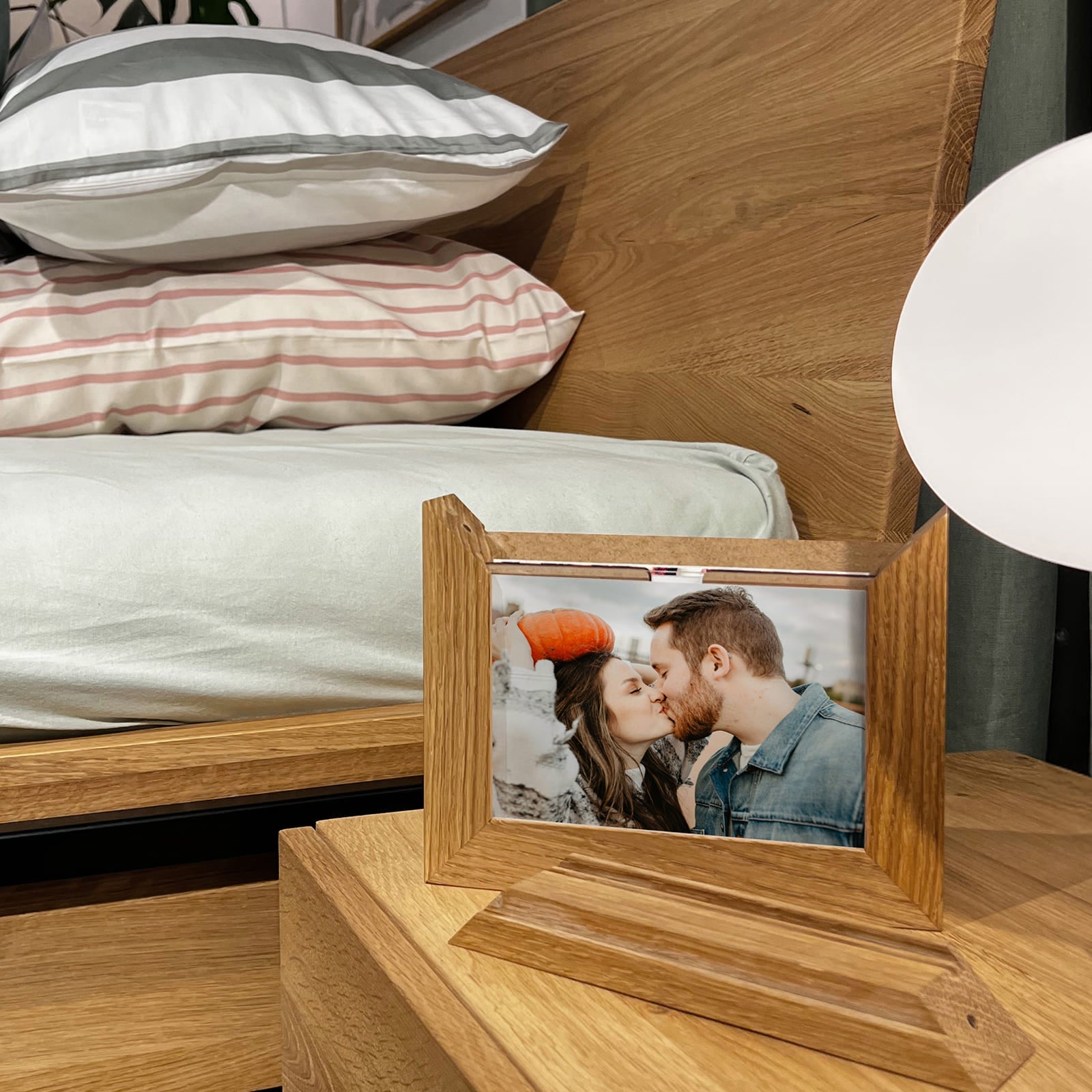 Fotobilderrahmen zum öffnen und aufstellen