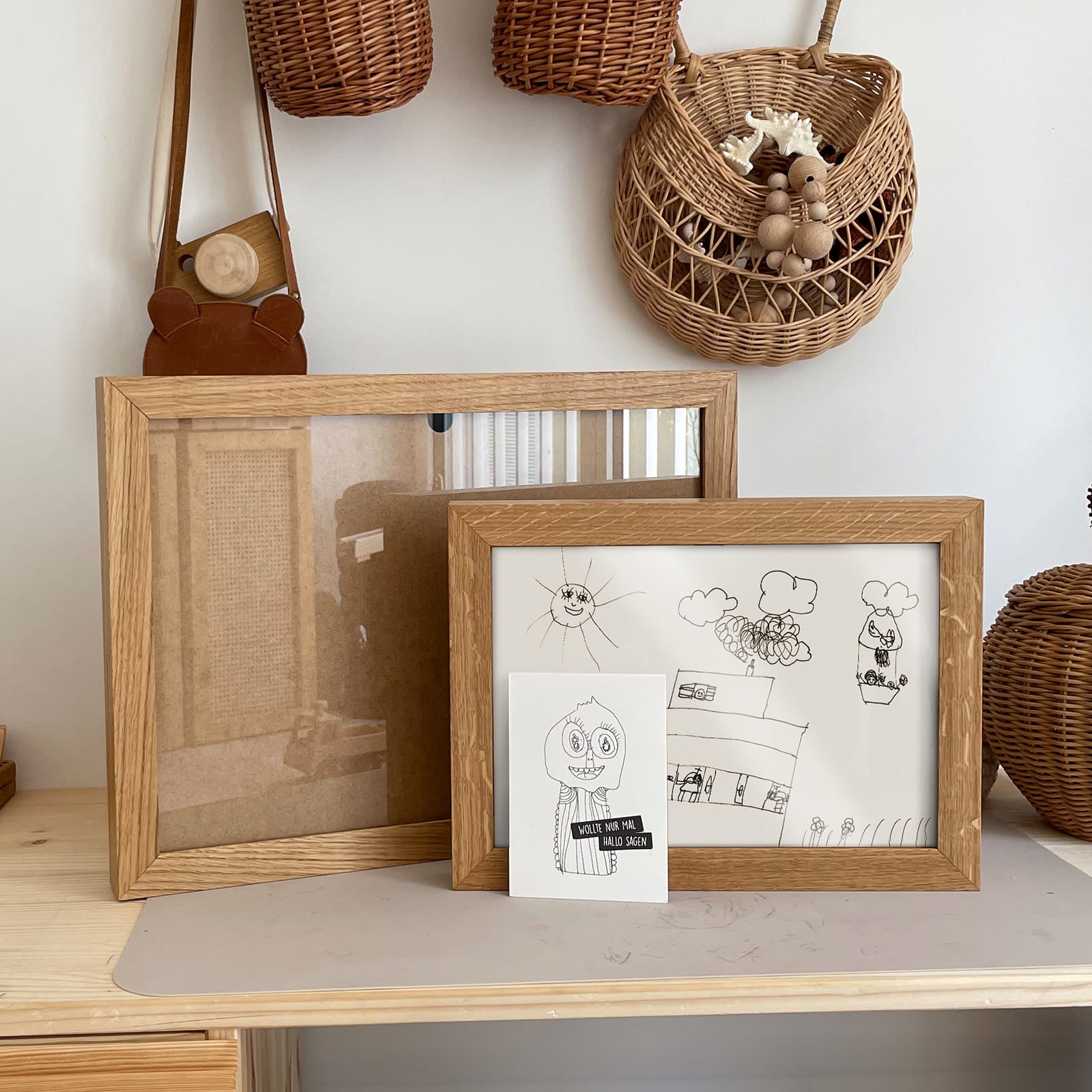 Holzrahmen für Kinderbilder zum aufhängen und aufstellen